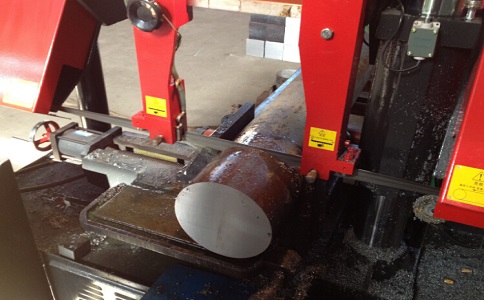 白玉卧式带锯床加工时出现明显振荡如何排查？